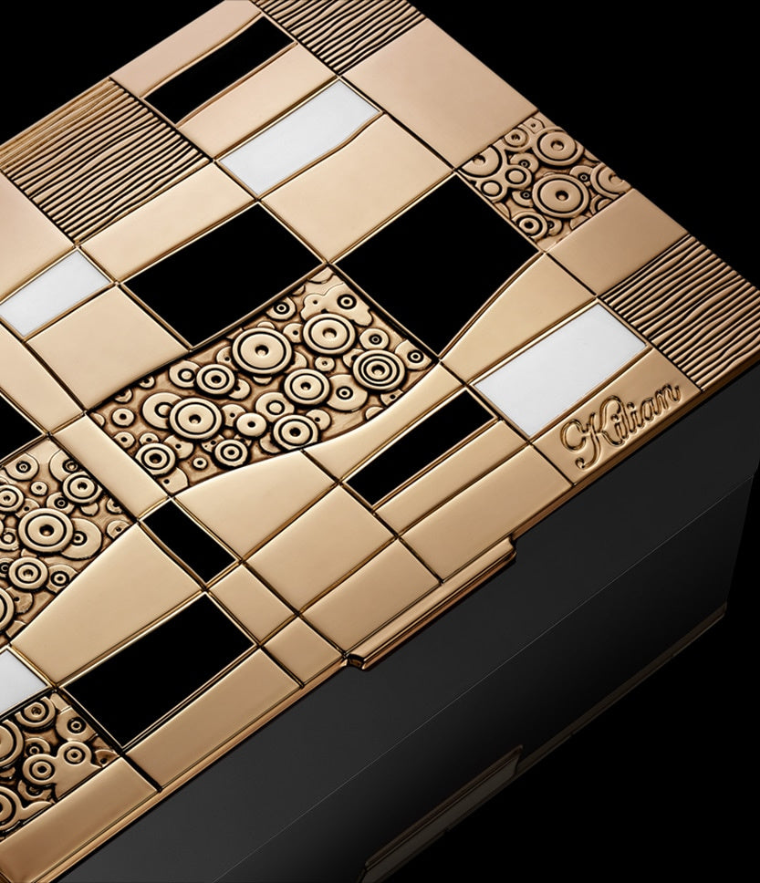 KILIAN PARIS Woman in Gold - 50 ml perfume & clutch